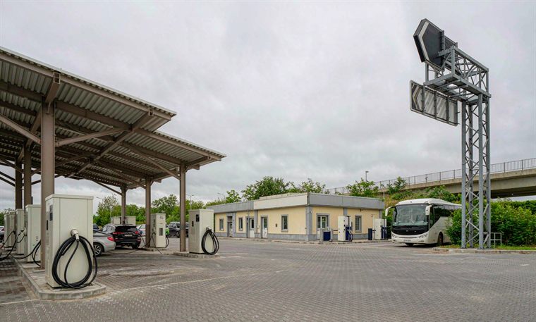 Highway service area — Urban, public & commercial sites