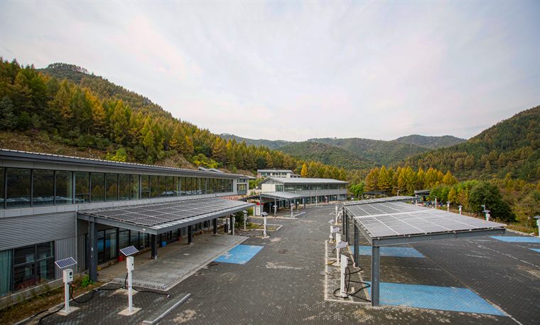 Scenic area & tourism town — Urban, public & commercial sites